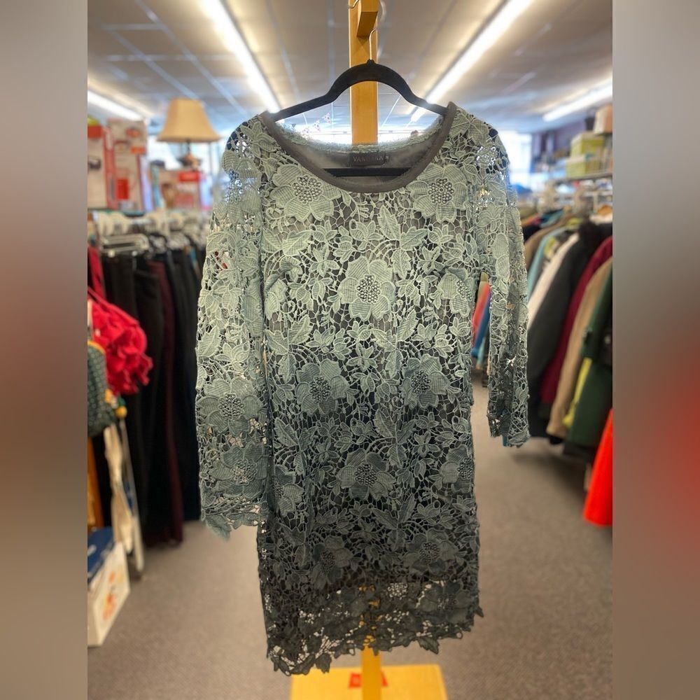 🛍️ Vandana Ladies med Green Ombre Lace Dress